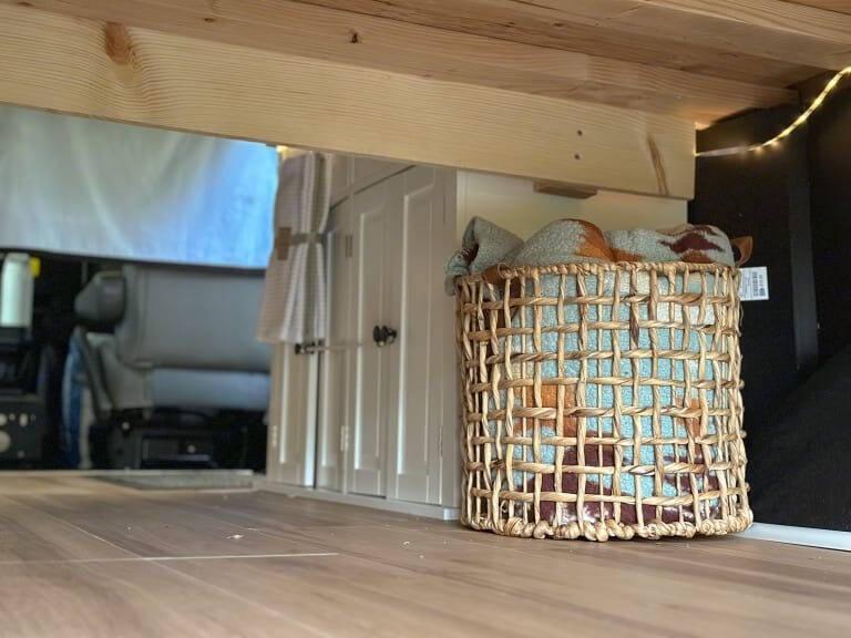 2007 GMC Savana 3500 Camper