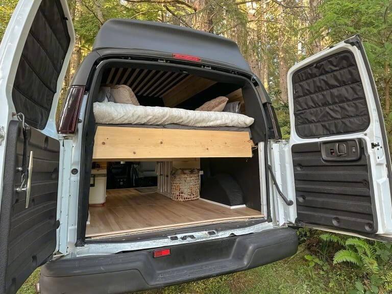 2007 GMC Savana 3500 Camper