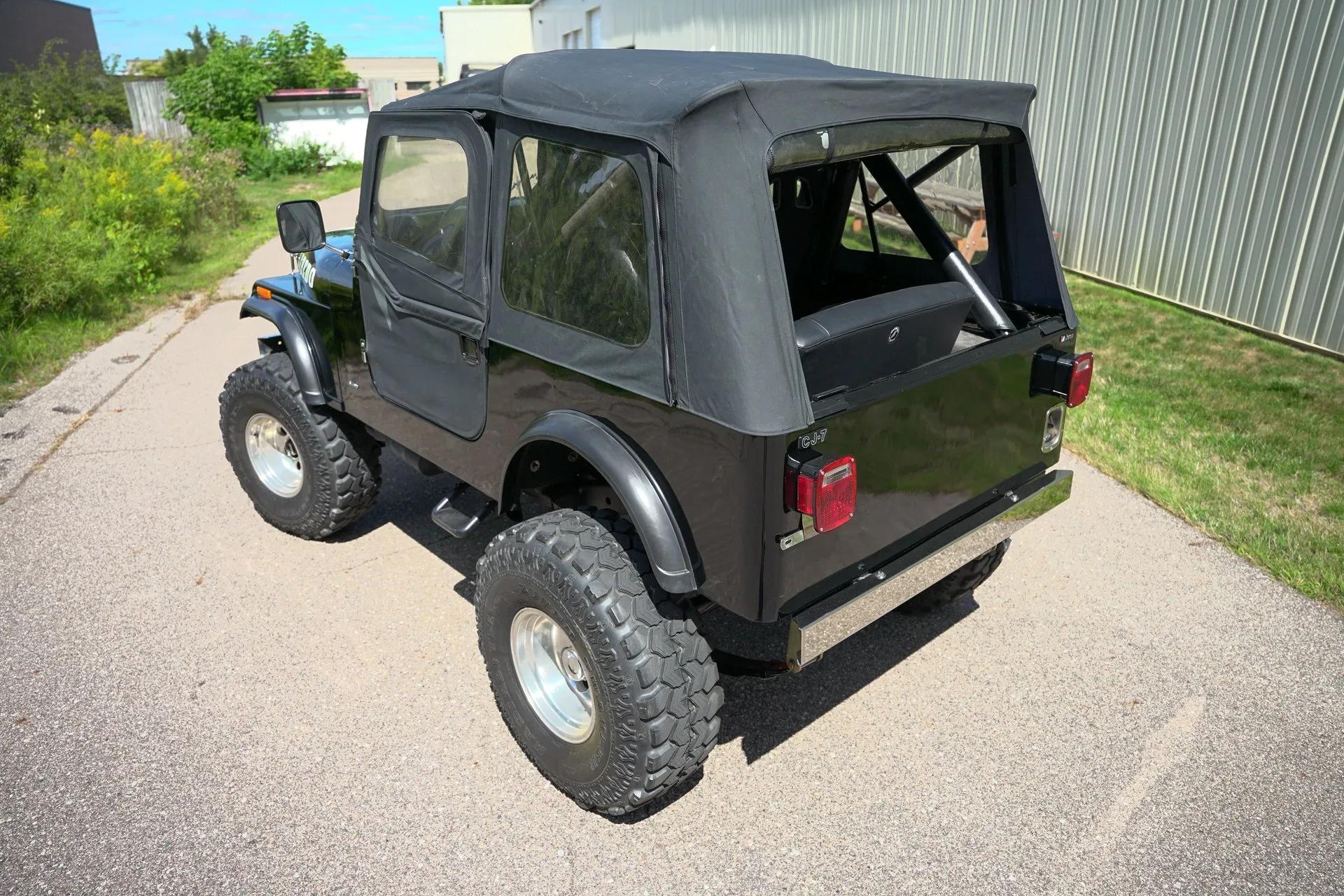 1986 Jeep CJ-7 Laredo - 3