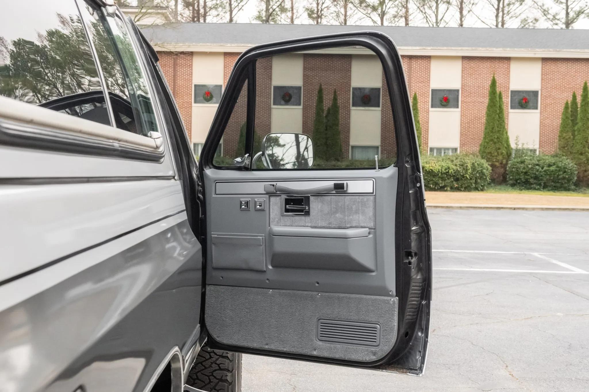 LS-Powered 1987 Chevrolet K5 Blazer Silverado