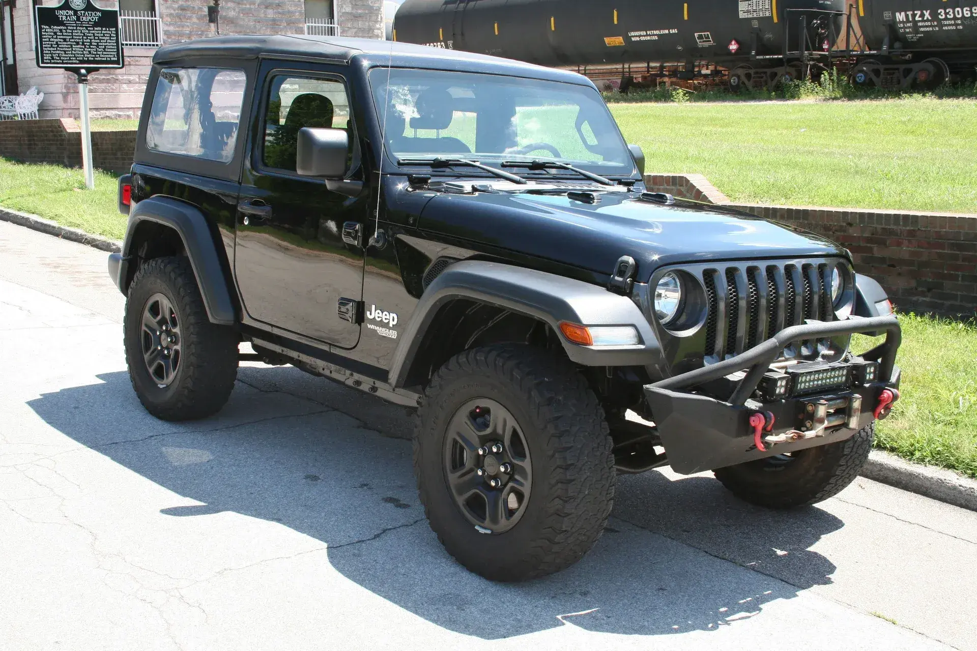 22k-Mile 2020 Jeep Wrangler Sport - 5