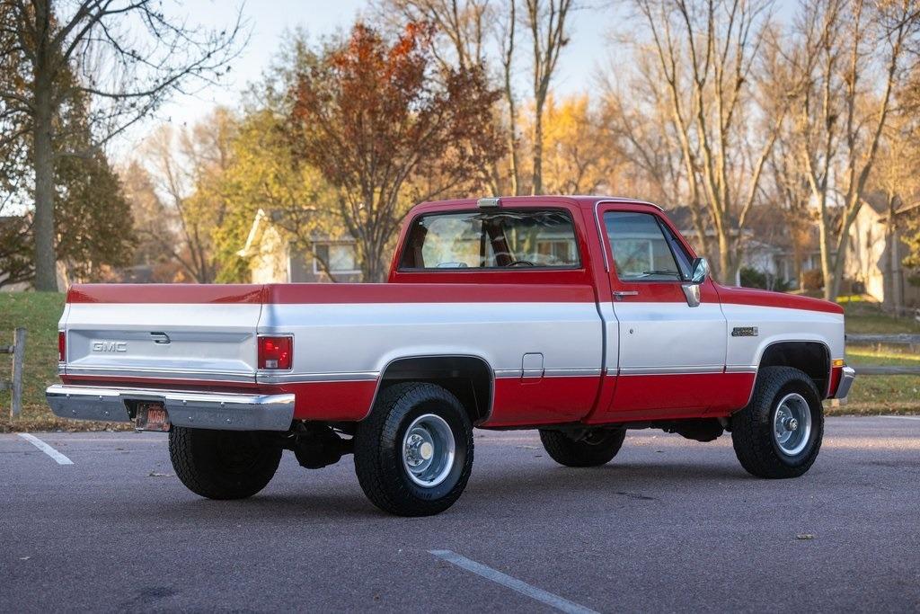 1983 GMC K1500 Sierra Classic - 4