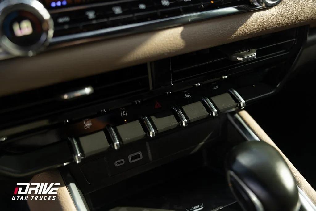 2023 GMC Canyon Denali