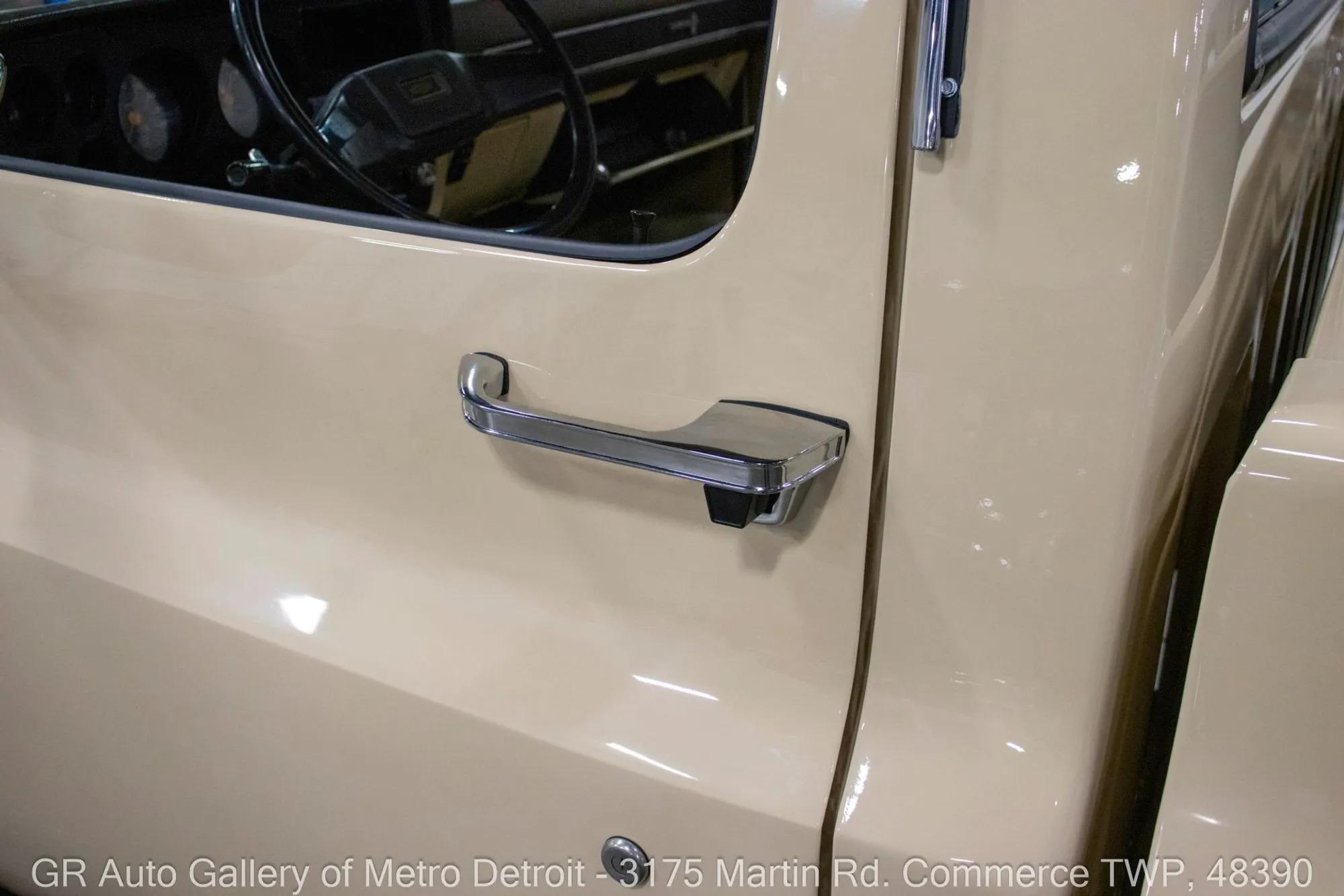 1987 Chevrolet R/V 10 Series V10