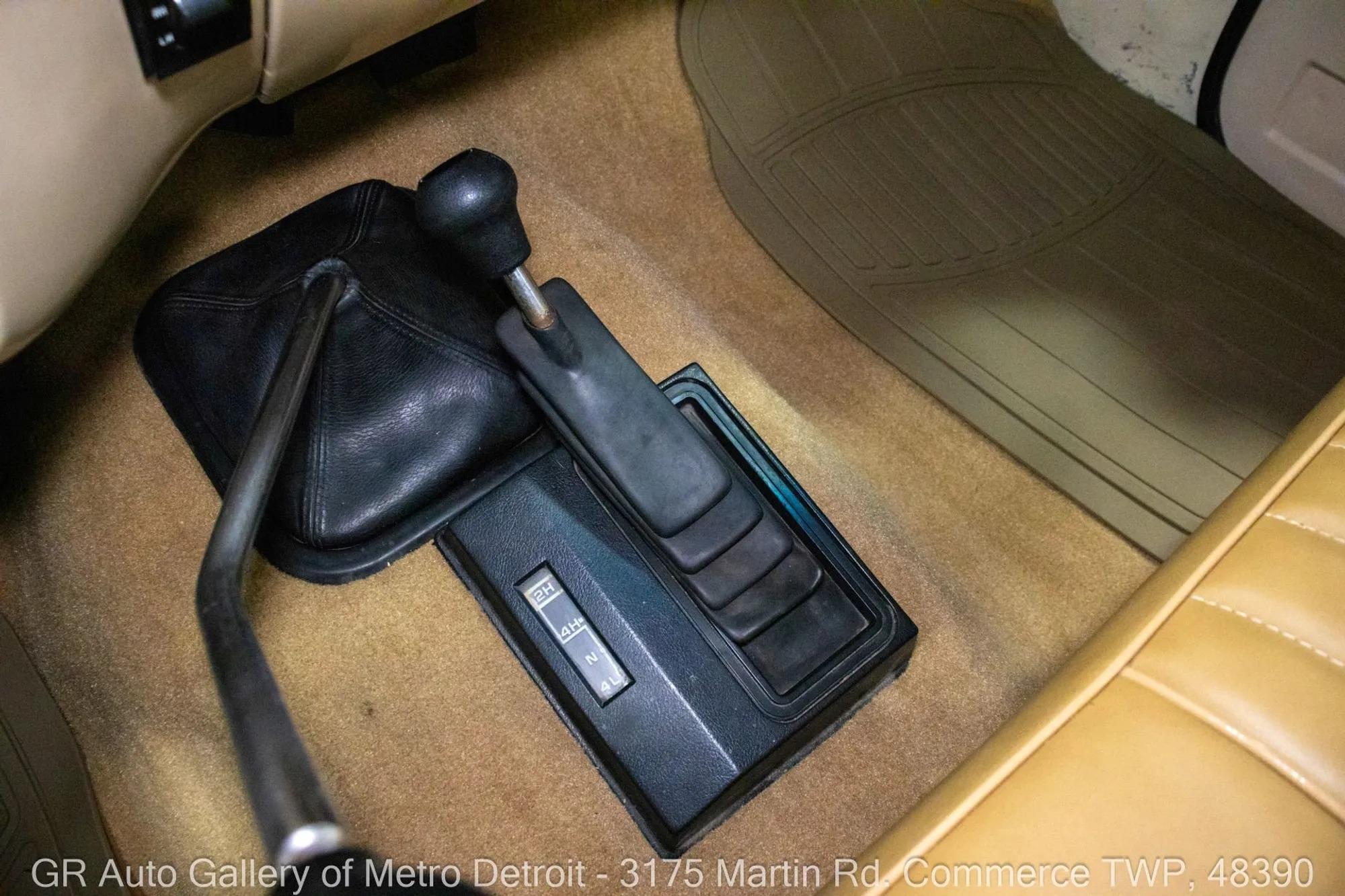 1987 Chevrolet R/V 10 Series V10