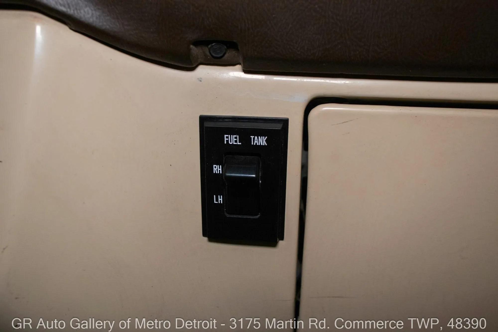 1987 Chevrolet R/V 10 Series V10