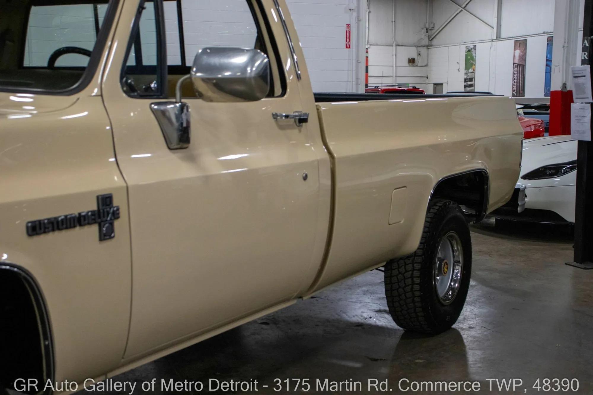 1987 Chevrolet R/V 10 Series V10