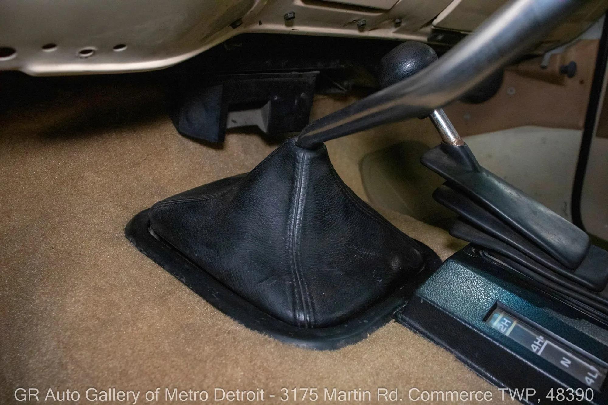 1987 Chevrolet R/V 10 Series V10