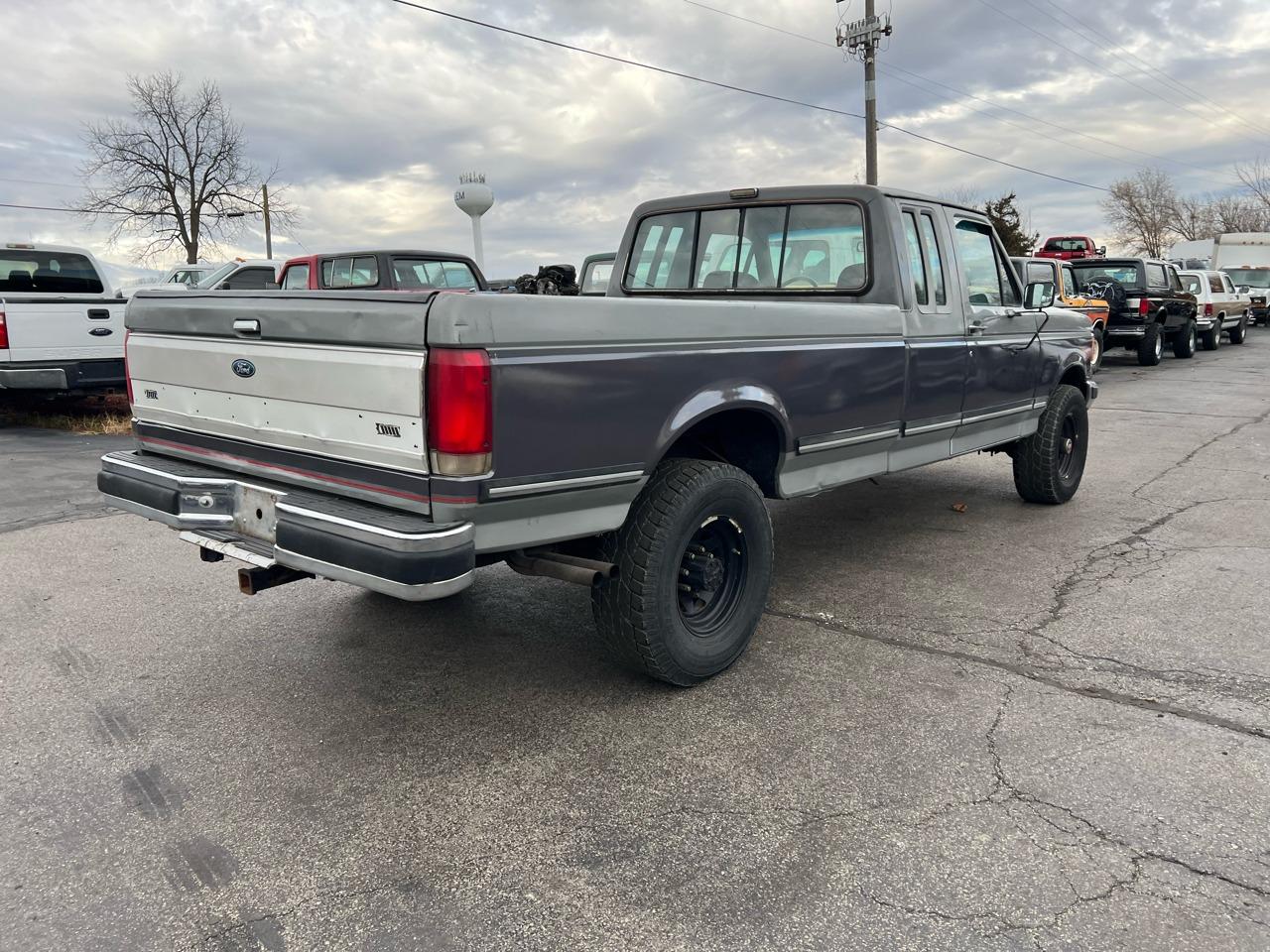 1990 Ford F-250 - 4