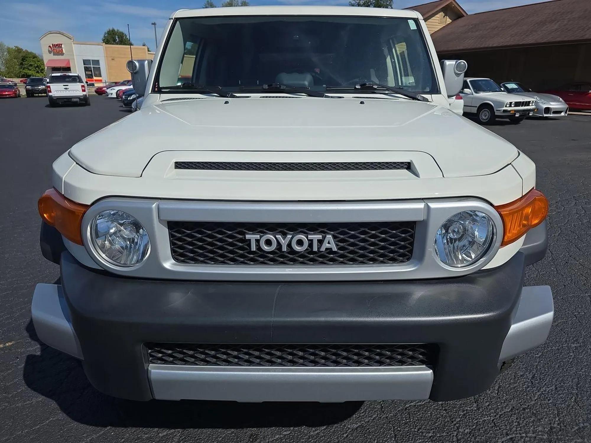 2014 Toyota FJ Cruiser - 5