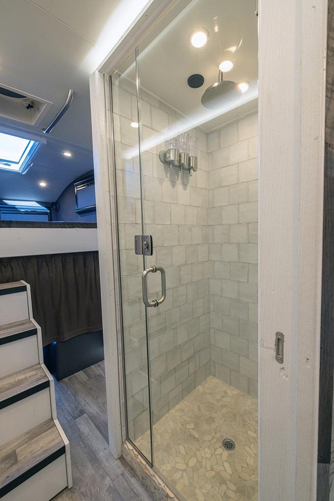 2020 EarthRoamer HD 005