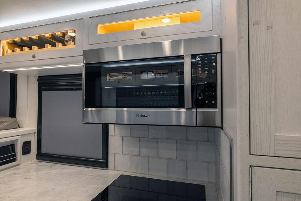 2020 EarthRoamer HD 005