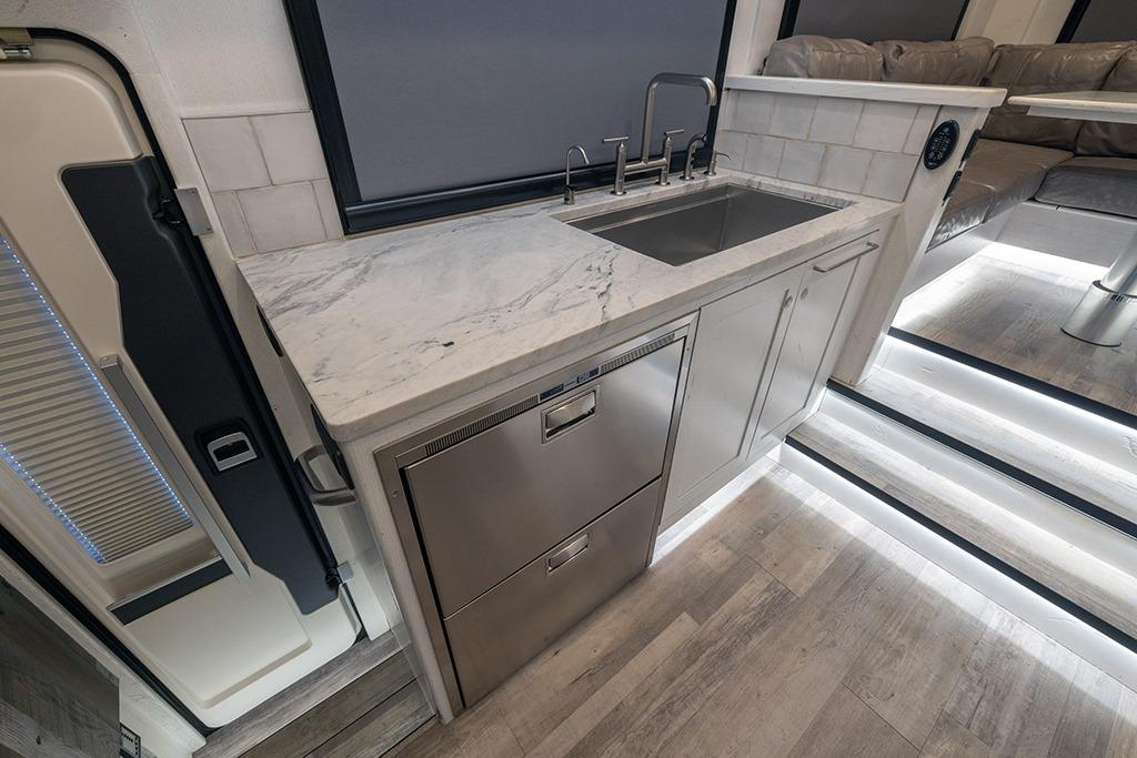 2020 EarthRoamer HD 005