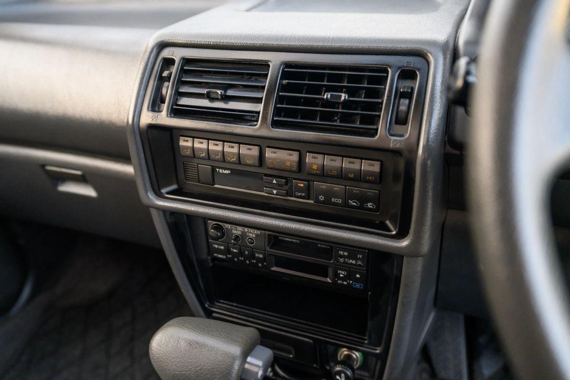 1992 Mitsubishi RVR X