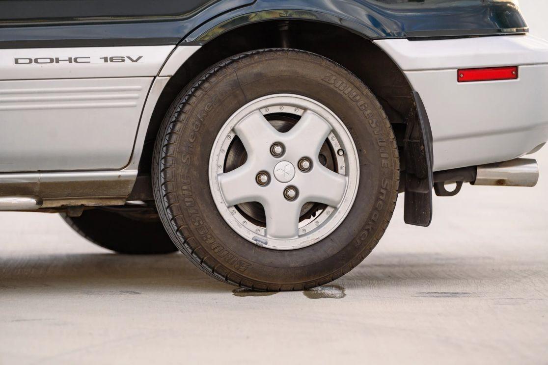 1992 Mitsubishi RVR X