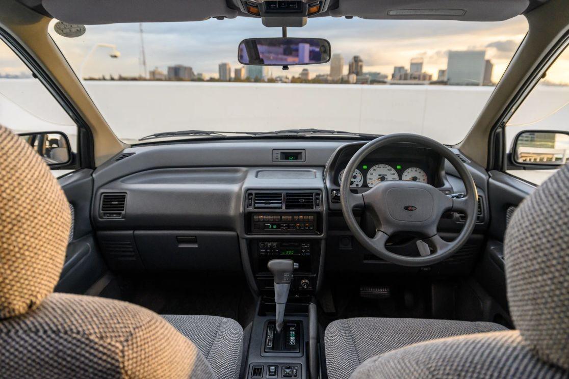 1992 Mitsubishi RVR X