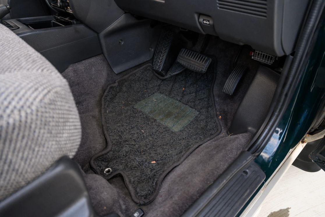 1992 Mitsubishi RVR X