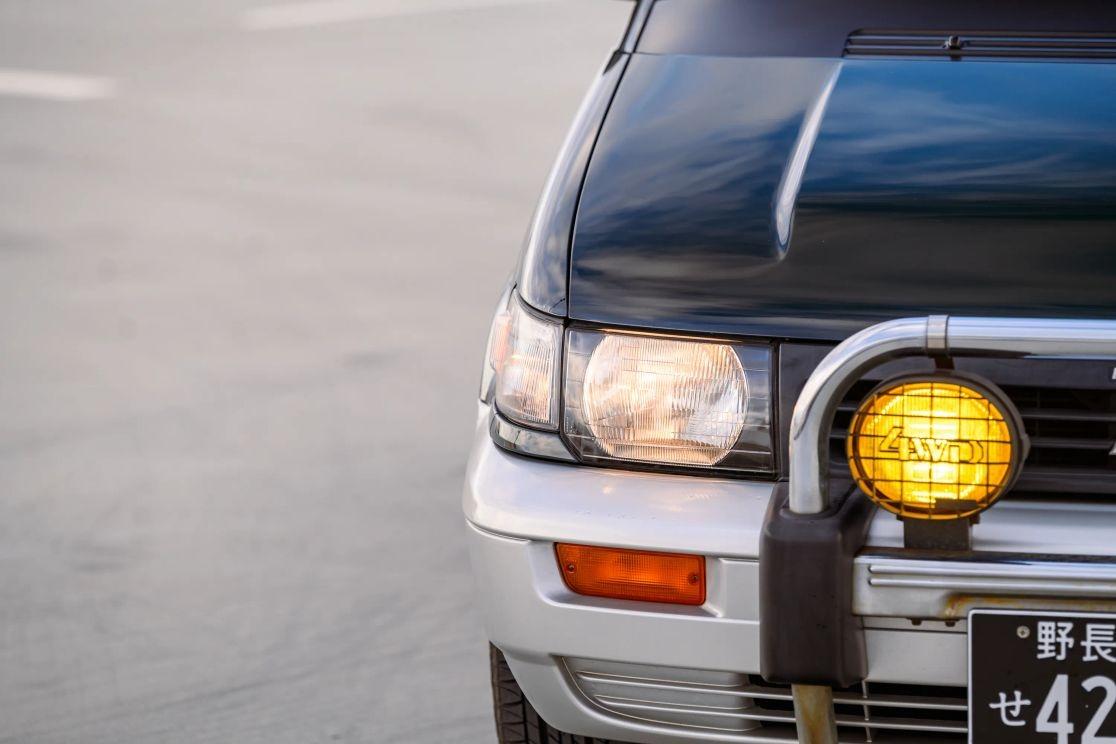 1992 Mitsubishi RVR X