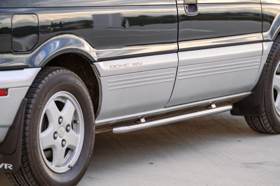 1992 Mitsubishi RVR X