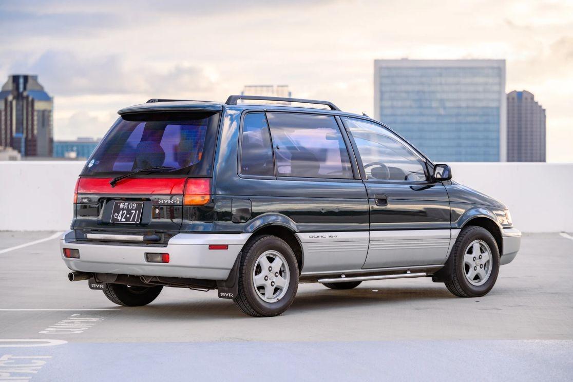 1992 Mitsubishi RVR X