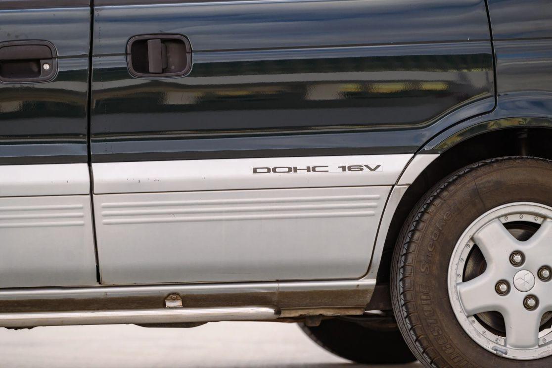 1992 Mitsubishi RVR X