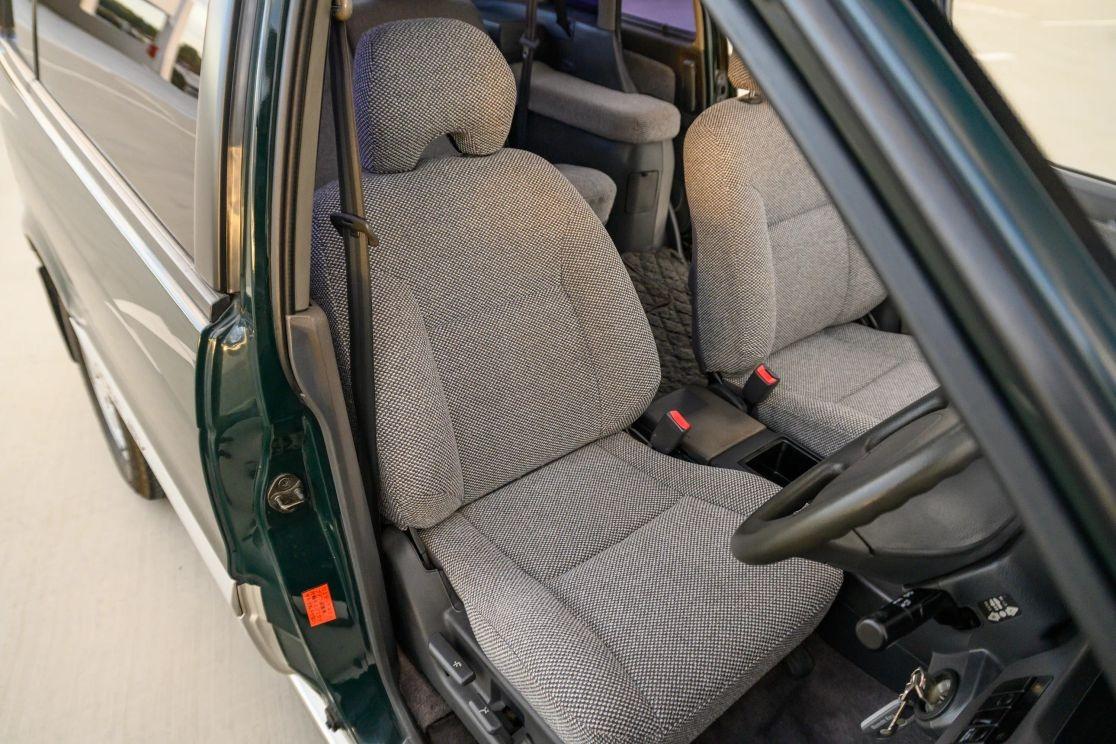 1992 Mitsubishi RVR X