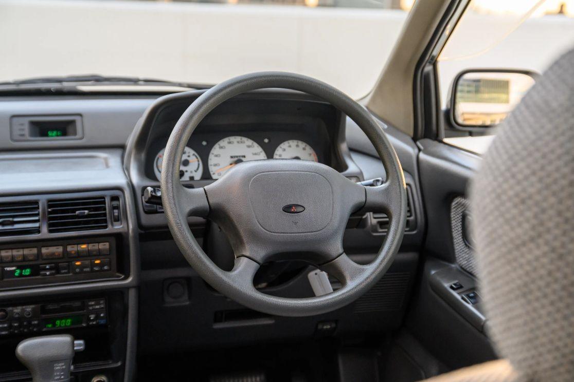 1992 Mitsubishi RVR X