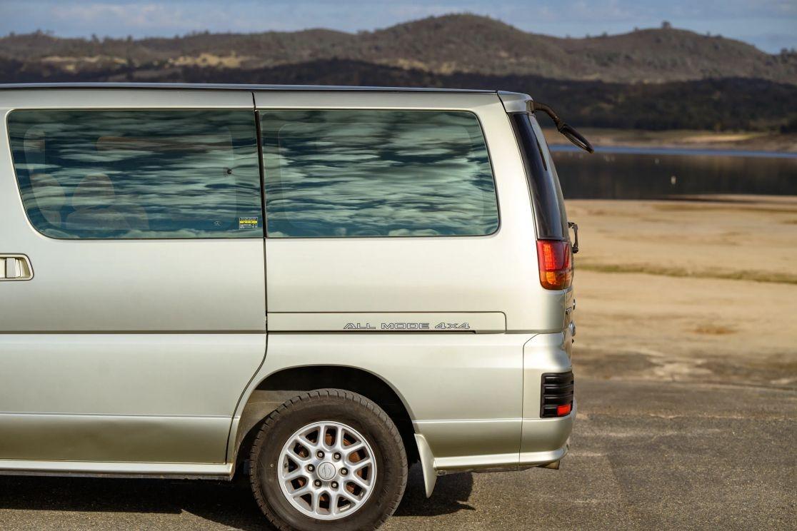 1997 Nissan Elgrand V