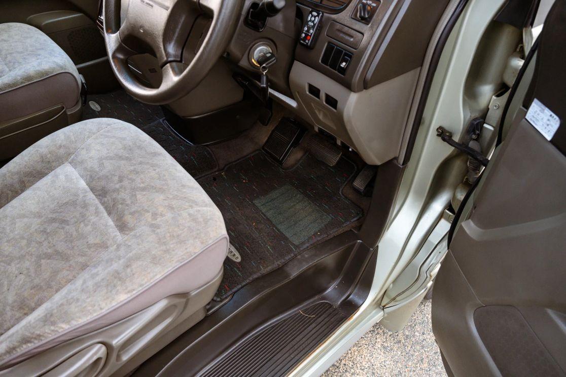 1997 Nissan Elgrand V