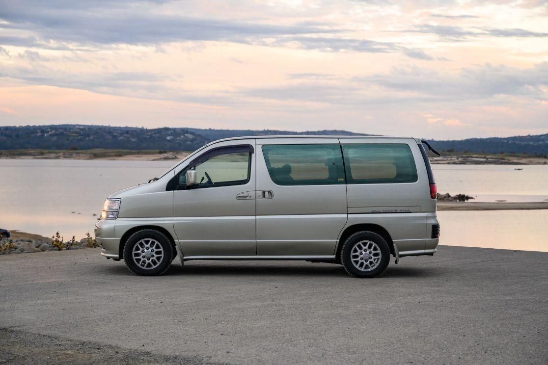 1997 Nissan Elgrand V