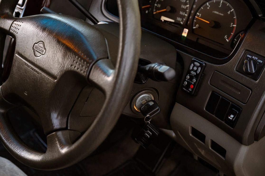 1997 Nissan Elgrand V