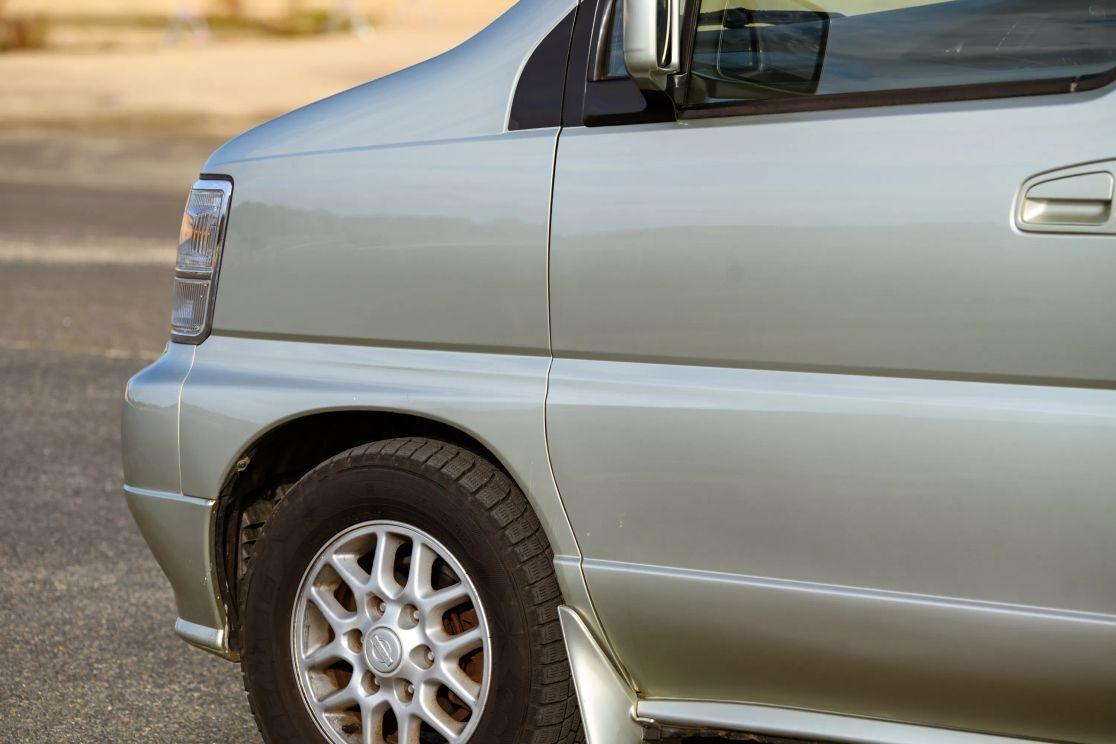 1997 Nissan Elgrand V