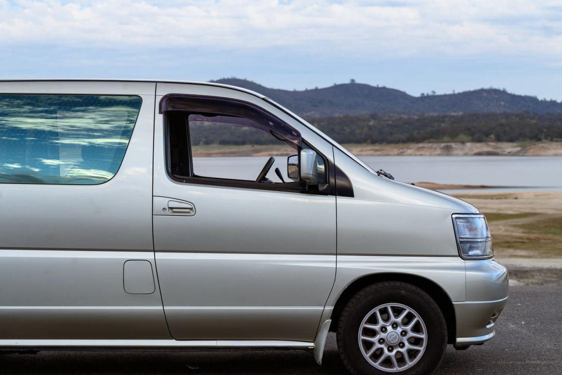 1997 Nissan Elgrand V