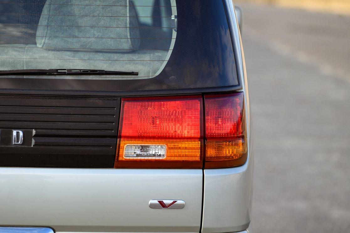 1997 Nissan Elgrand V