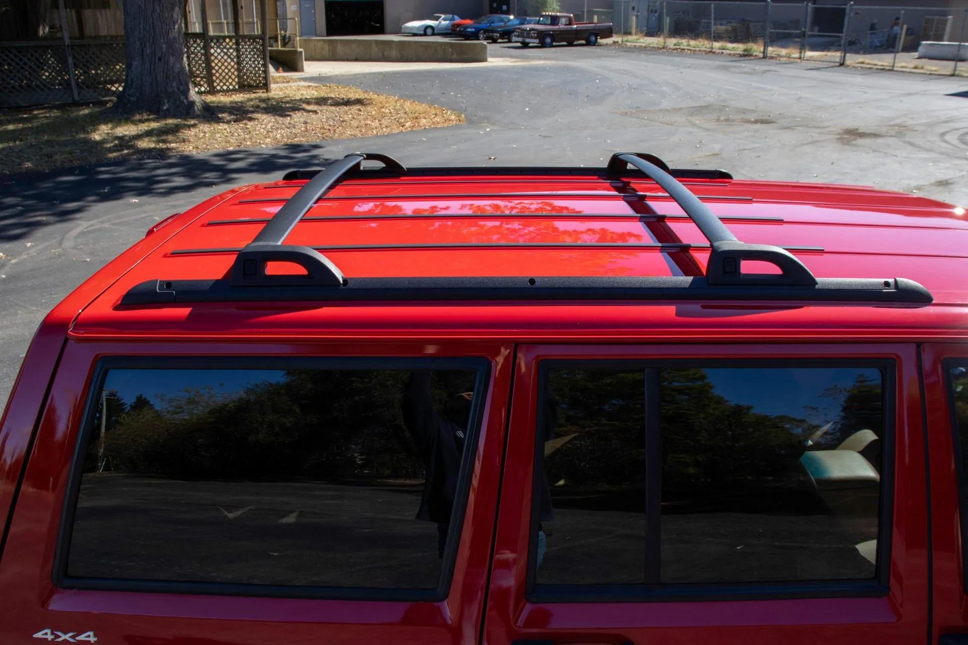 13k Mile 2001 Jeep Cherokee Limited