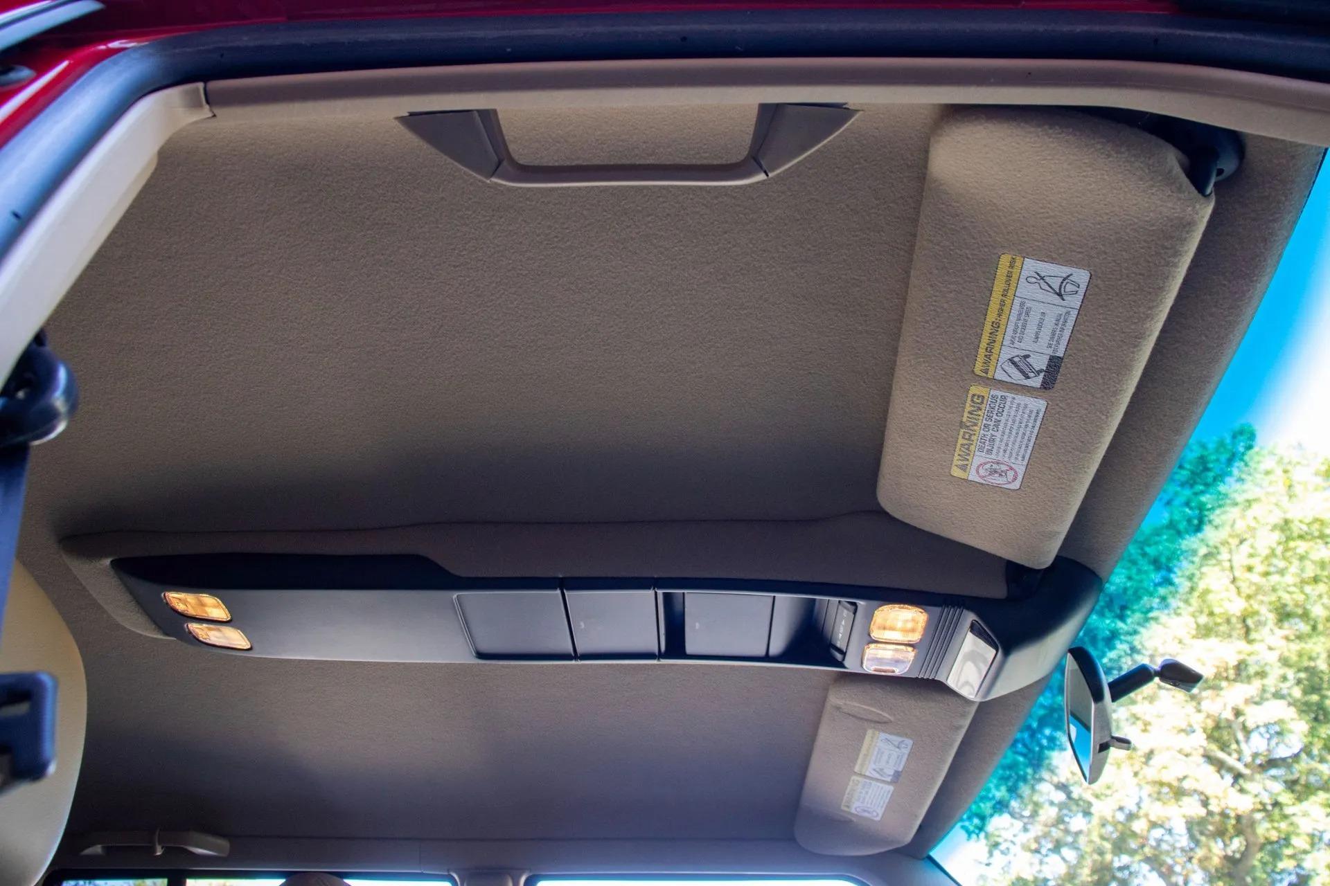 13k Mile 2001 Jeep Cherokee Limited