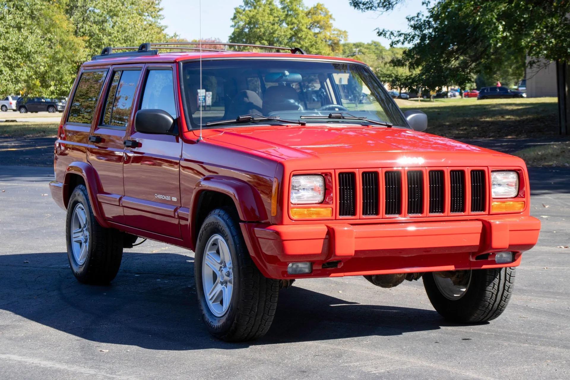 13k Mile 2001 Jeep Cherokee Limited - 4