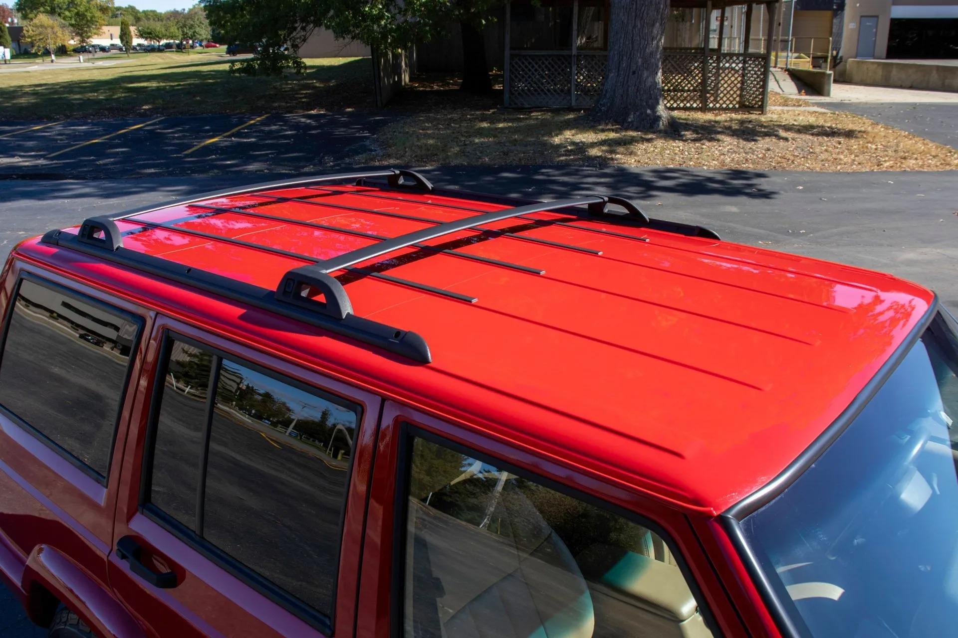 13k Mile 2001 Jeep Cherokee Limited