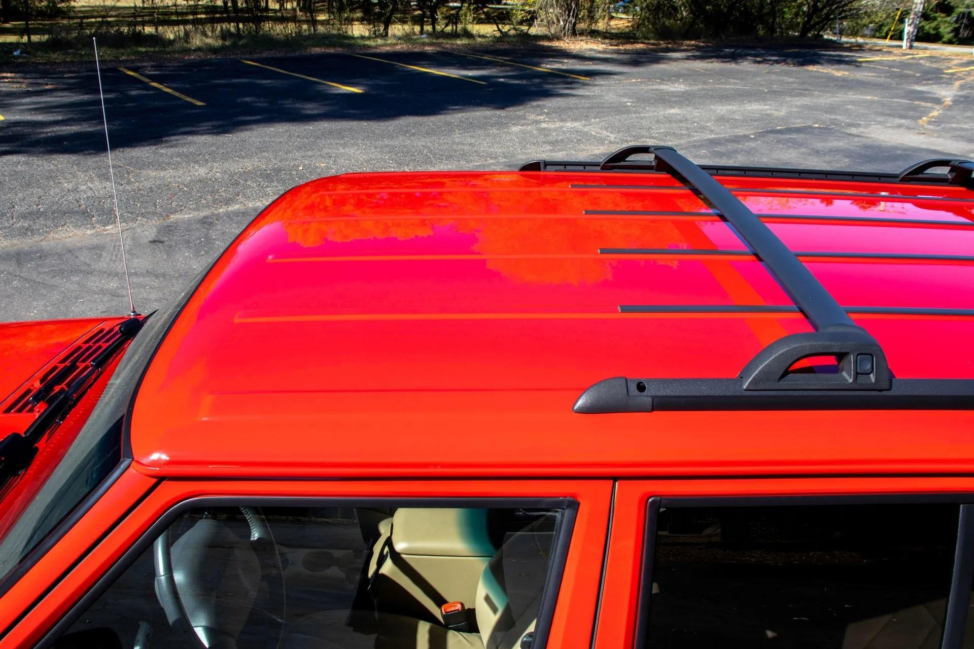 13k Mile 2001 Jeep Cherokee Limited