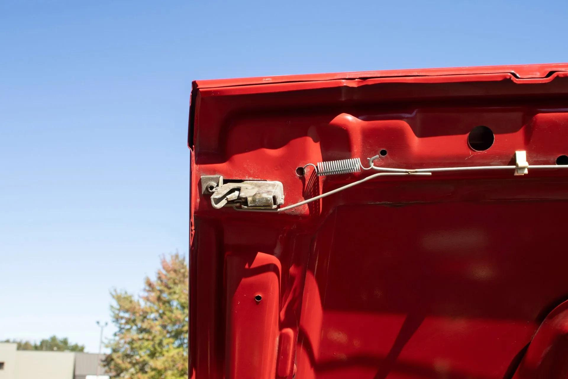 13k Mile 2001 Jeep Cherokee Limited