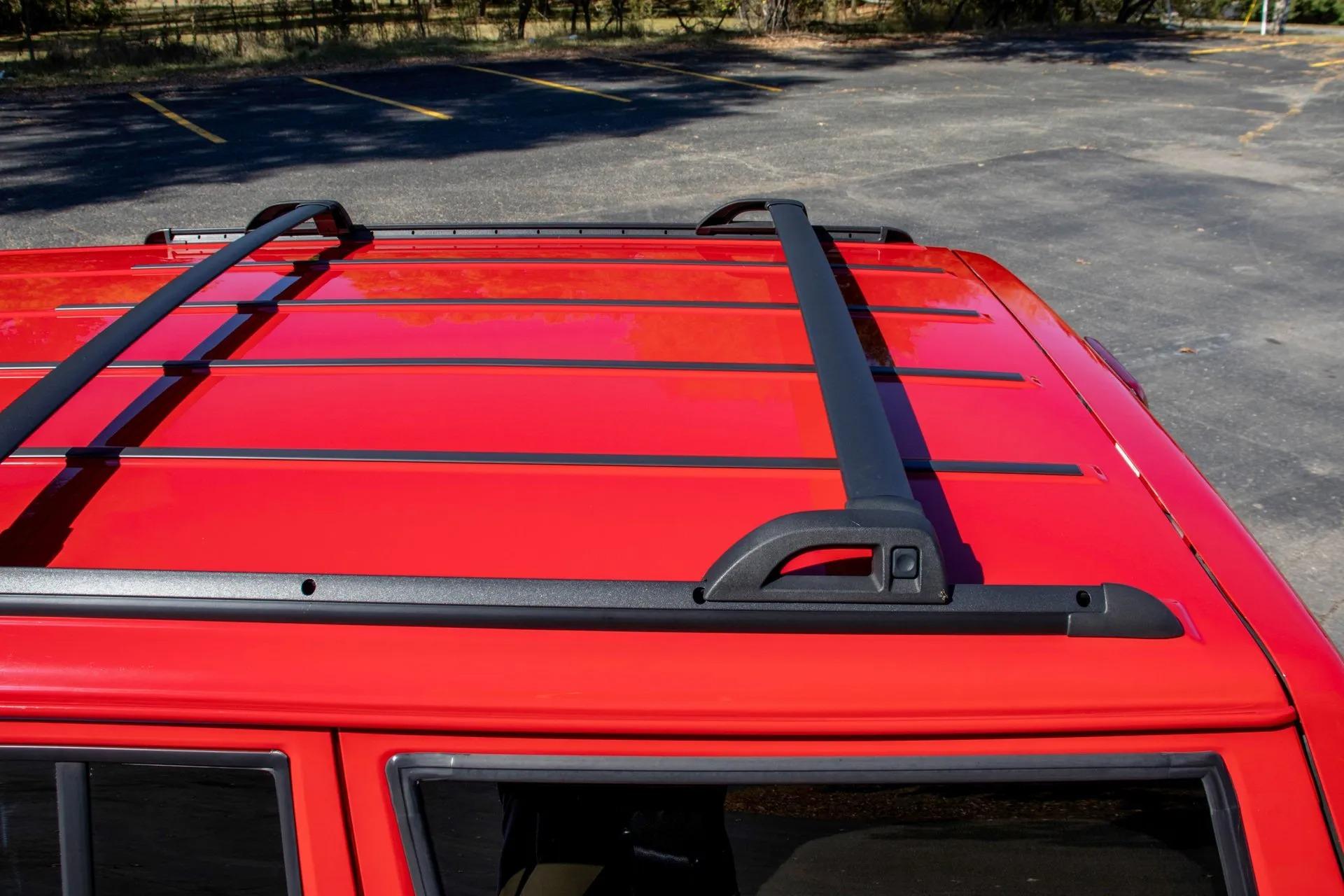 13k Mile 2001 Jeep Cherokee Limited