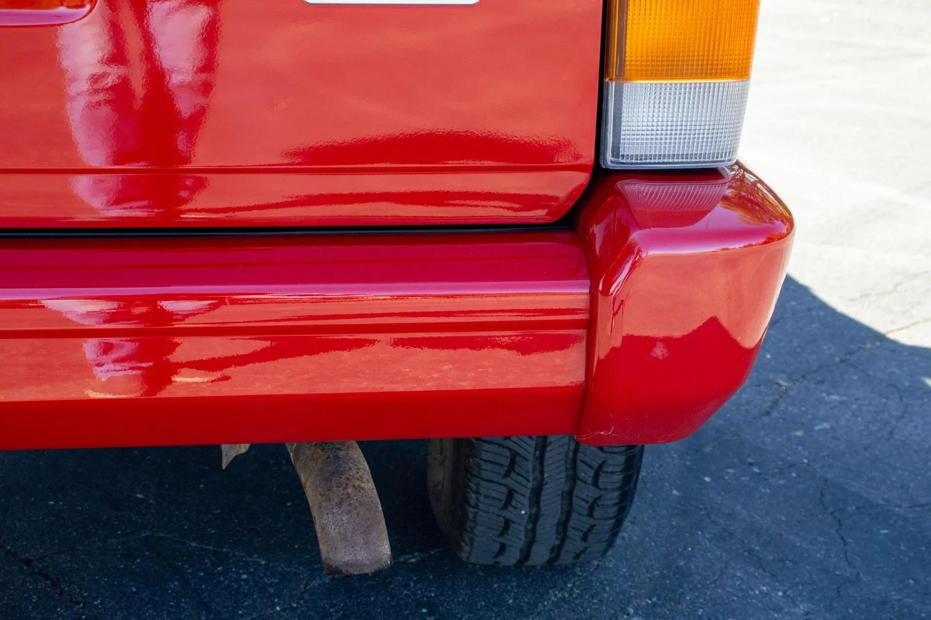13k Mile 2001 Jeep Cherokee Limited