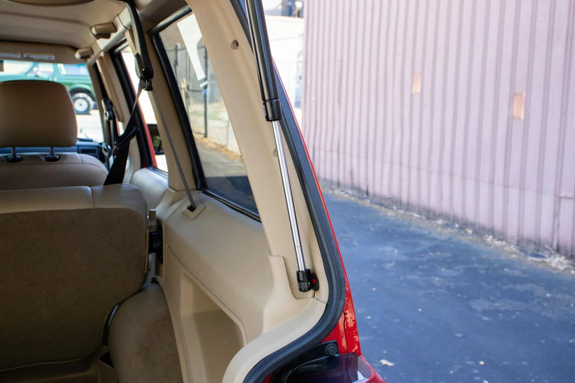 13k Mile 2001 Jeep Cherokee Limited