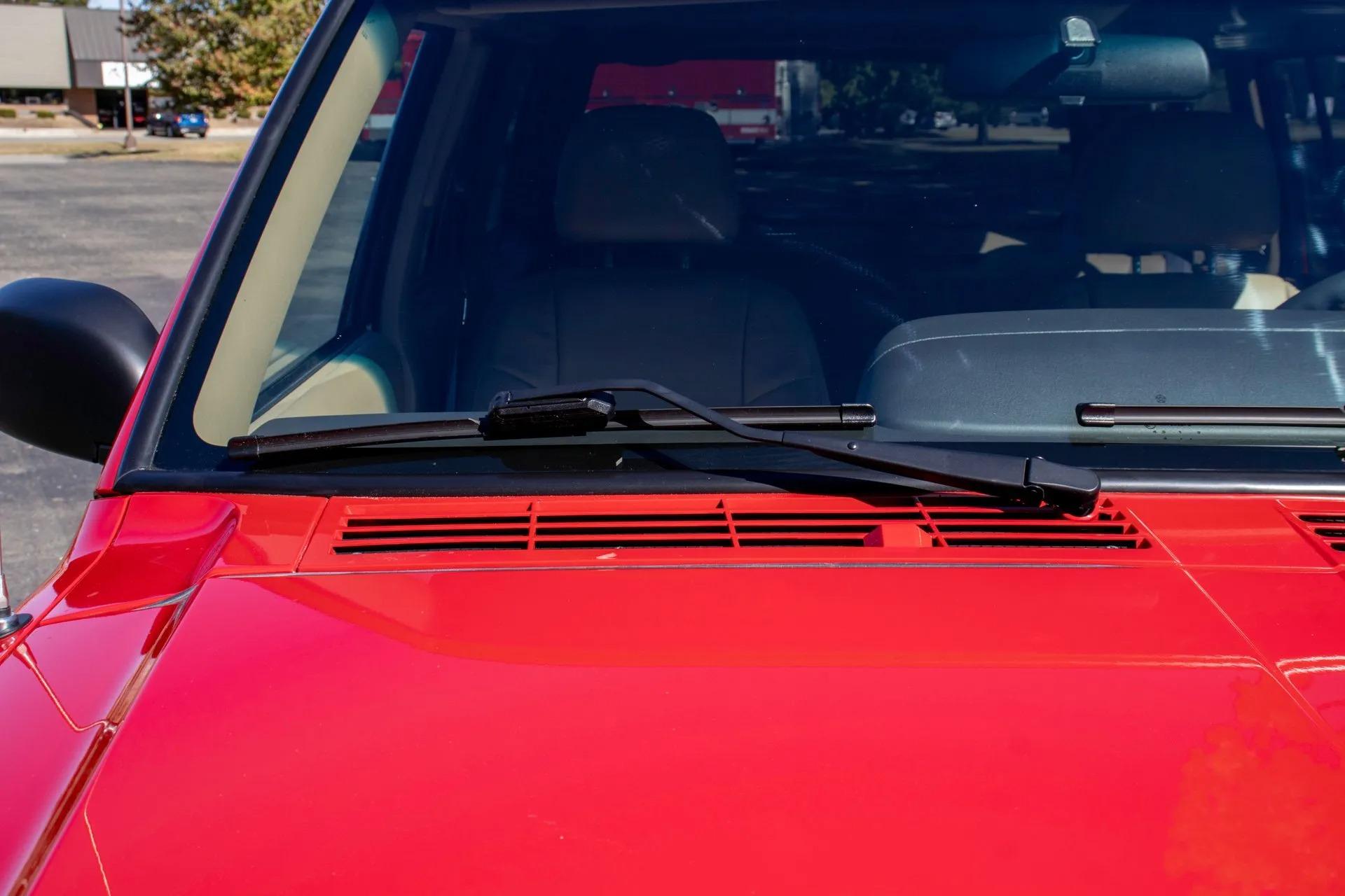 13k Mile 2001 Jeep Cherokee Limited