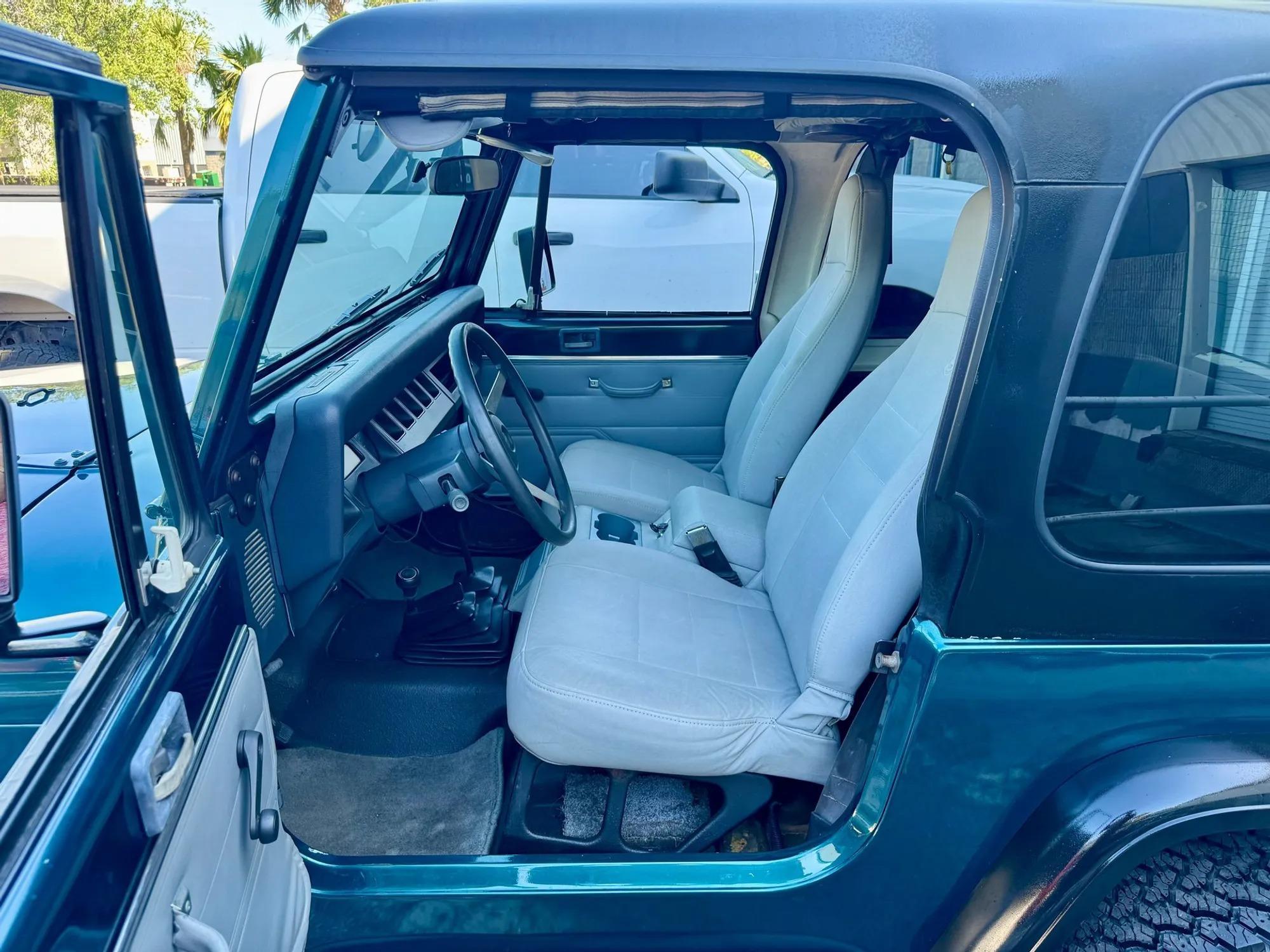 1995 Jeep Wrangler S