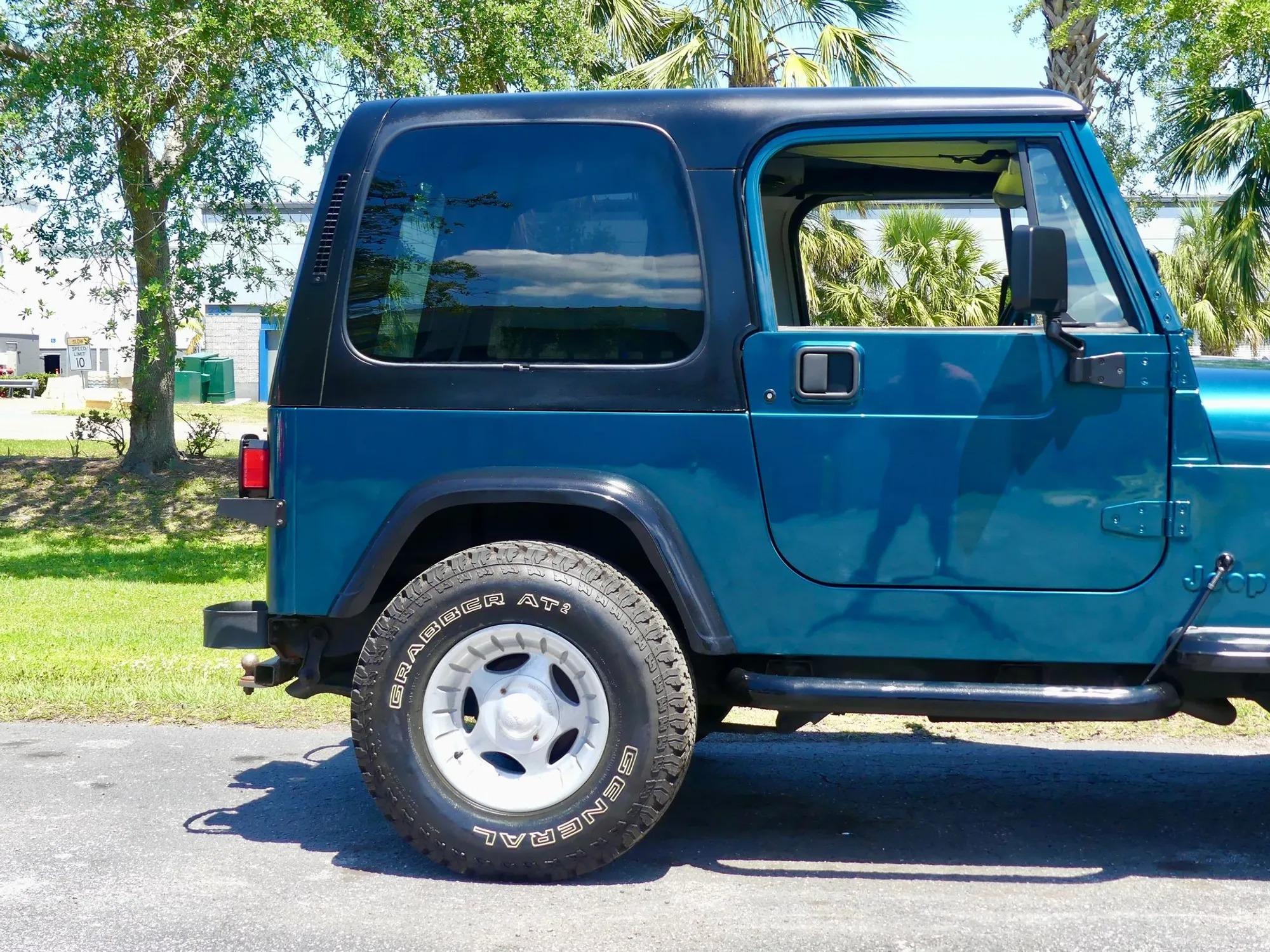 1995 Jeep Wrangler S
