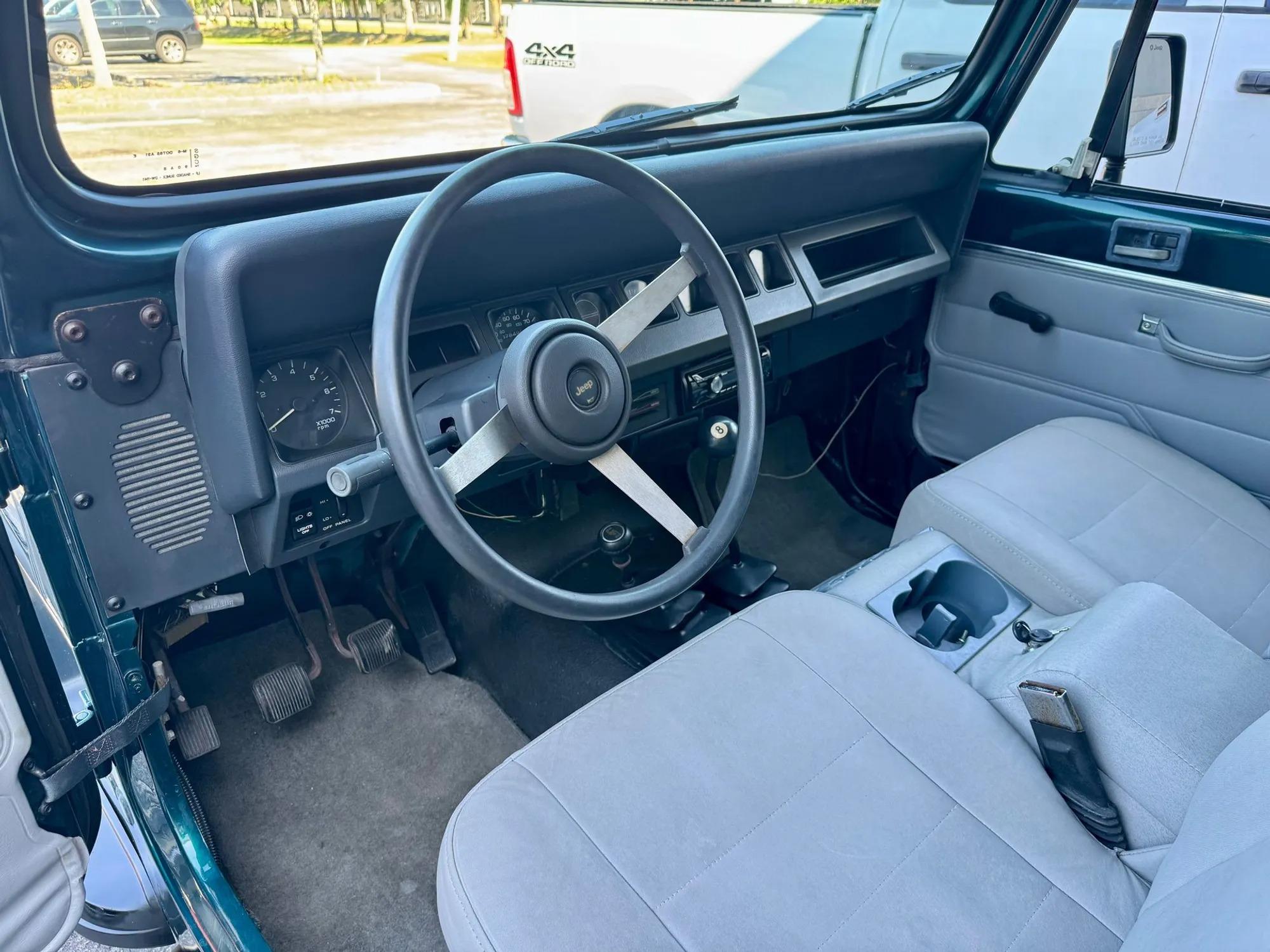 1995 Jeep Wrangler S