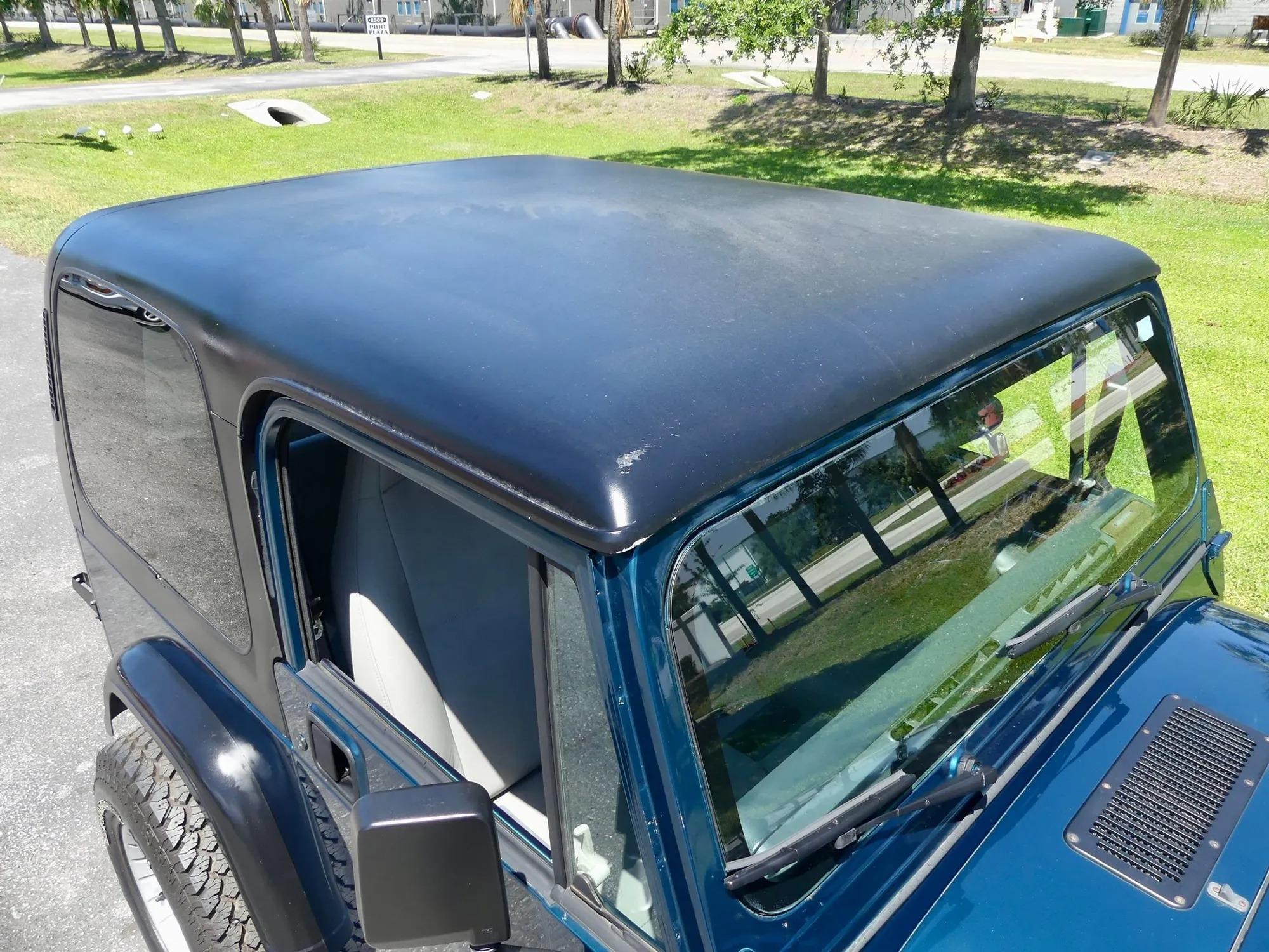 1995 Jeep Wrangler S