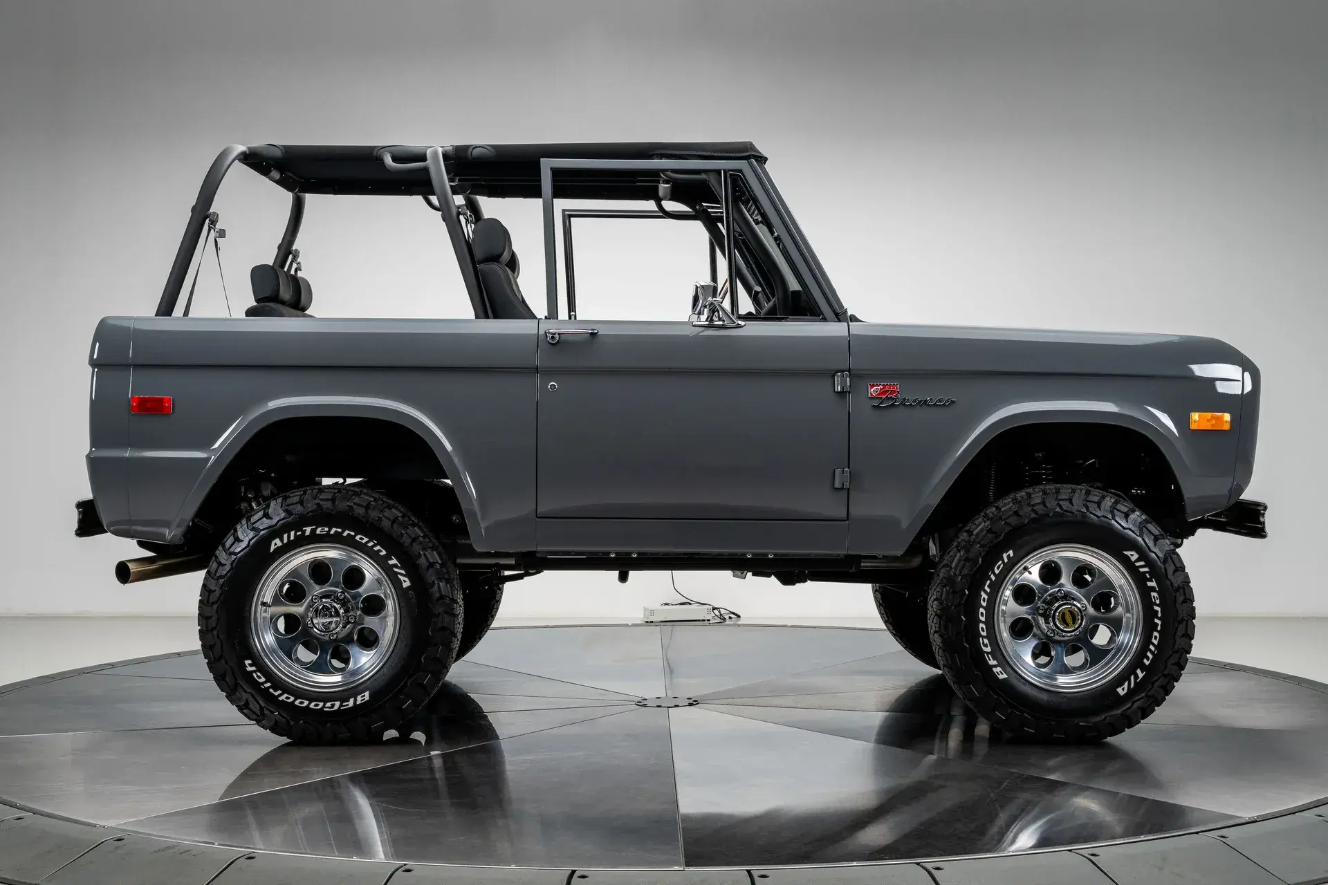 Velocity-Built 1972 Ford Bronco