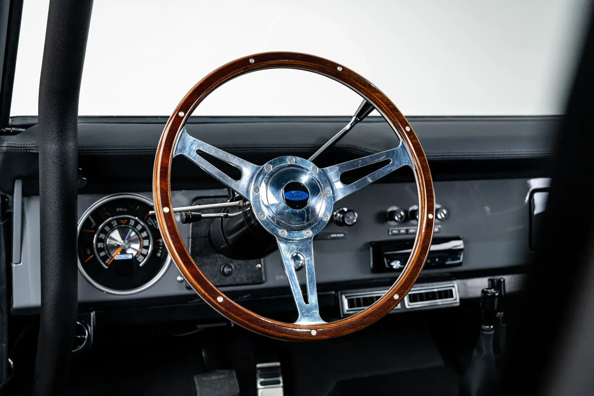 Velocity-Built 1972 Ford Bronco - 4